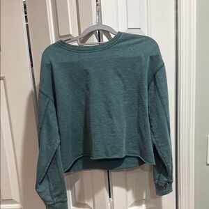 RUMI & RYDER! Green/blue long sleeve cropped shirt! Size XL!